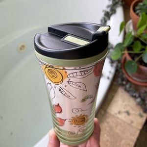 Starbucks 2007 8fl oz. insulated mug with lid. 🌷☀️